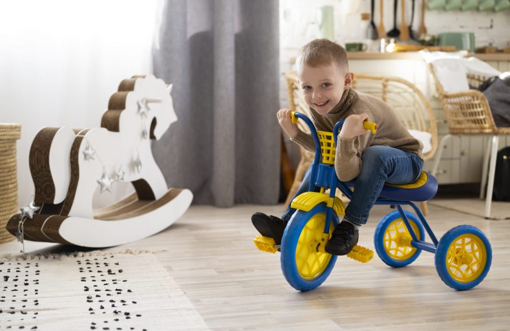 Cum se invata copilul sa mearga cu tricicleta